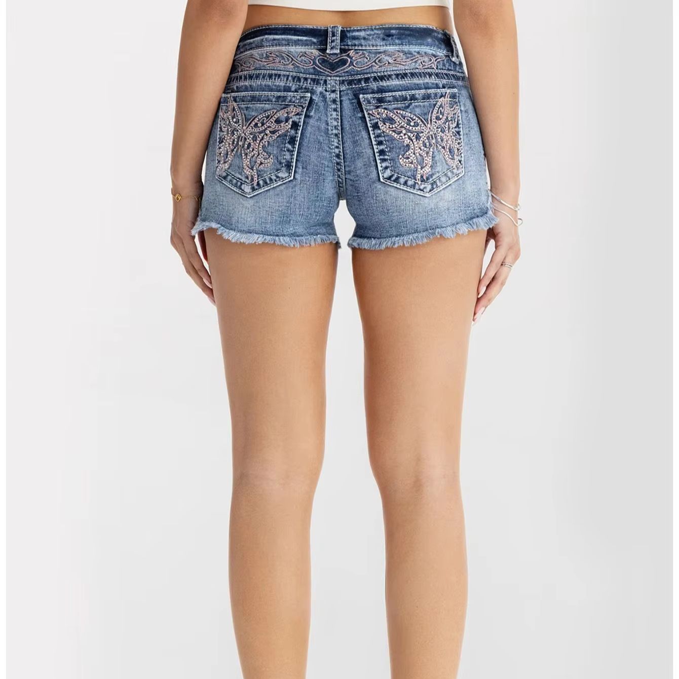 Women Clothes Butterfly Rhines – обзор и цена Shorts Denim Frayed